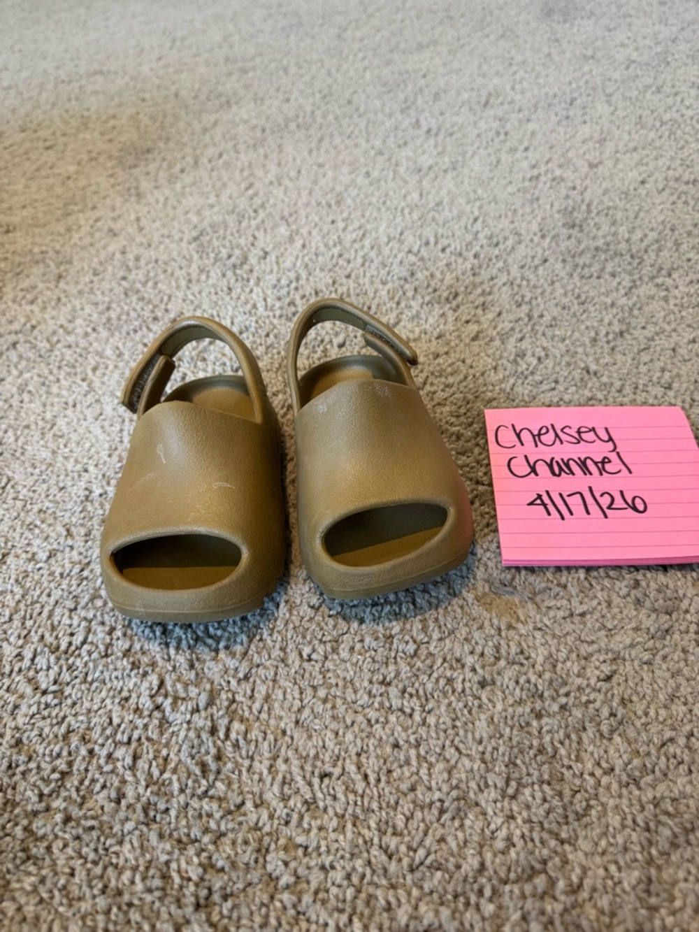 Yeezy adidas sandals (see flaws)